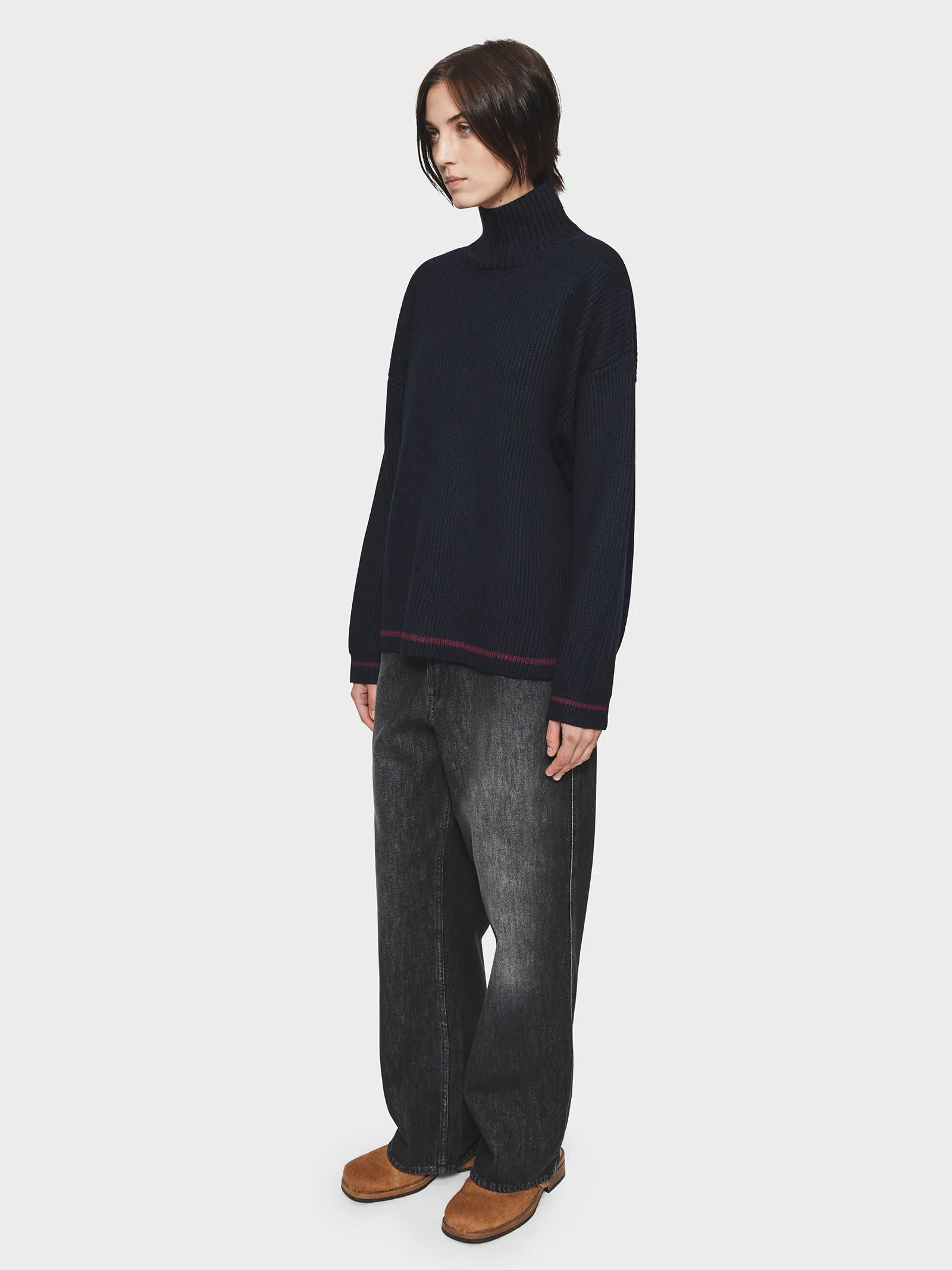 Ribbed Turtleneck in Navy